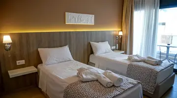 Agnes Deluxe Hotel