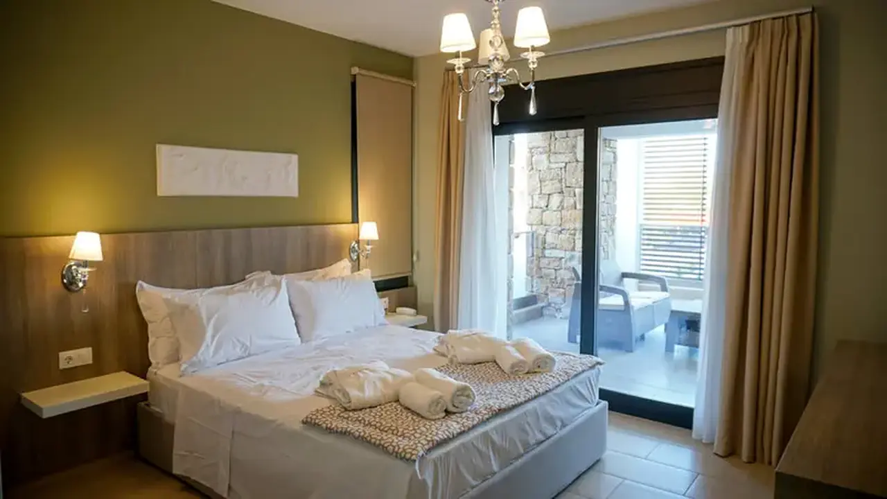 Agnes Deluxe Hotel
