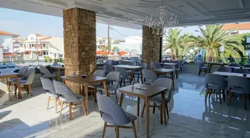 AGNES DELUXE HOTEL