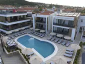AGNES DELUXE HOTEL