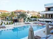Agnes Deluxe Hotel