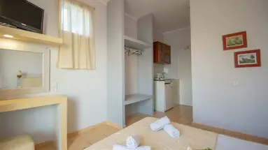 Agoulos Beach Hotel