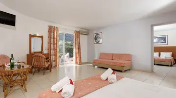 Agrabella Hotel