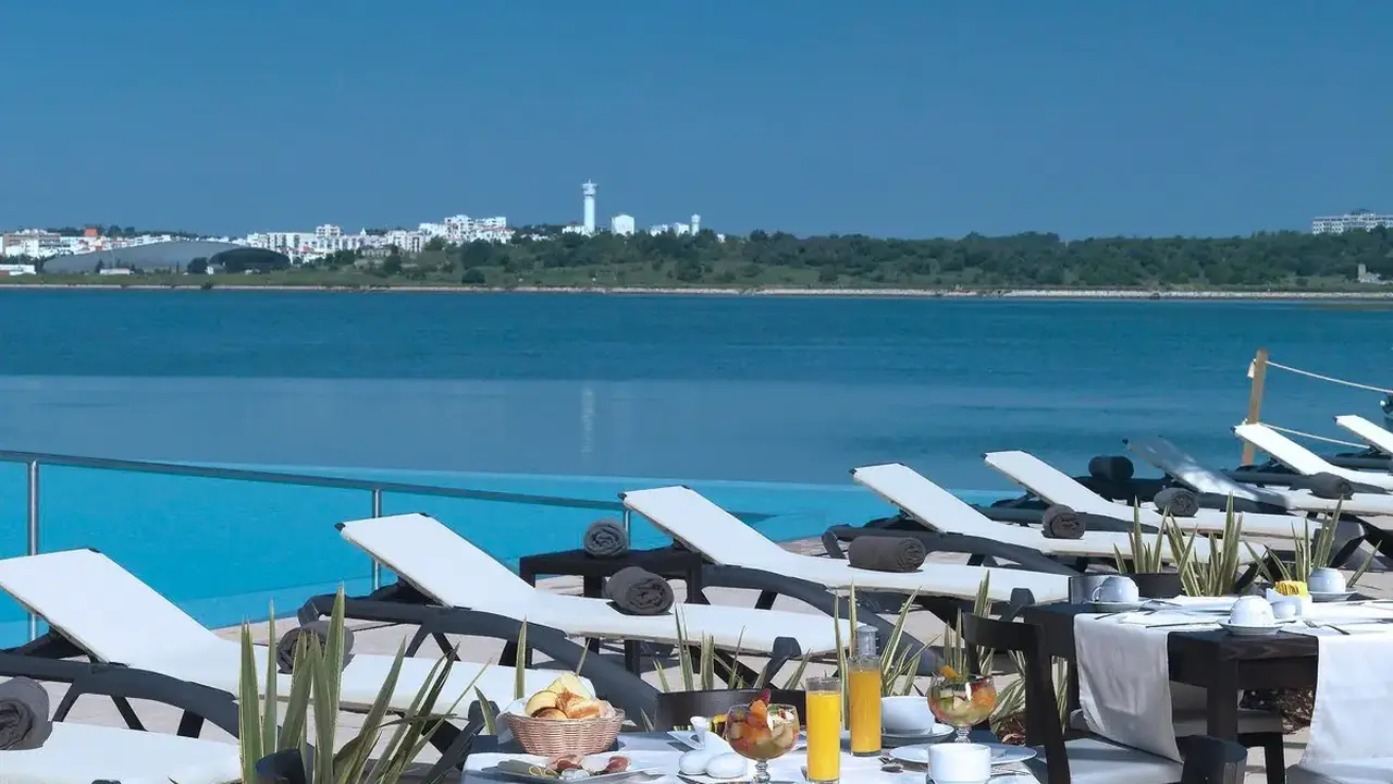 Agua Hotels Riverside