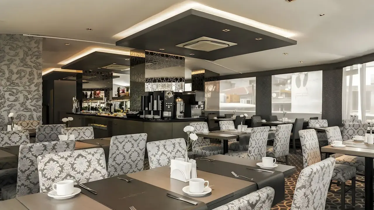 AHC Grand Bazaar Hotel