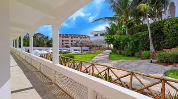 AHG Lion Beach Resort