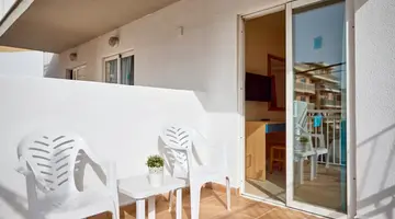 AHOI! URBAN BEACH HOTEL