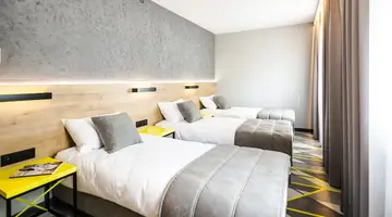 Air Hotel