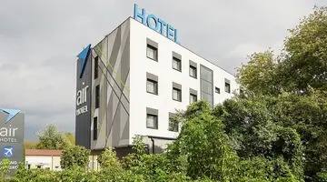 Air Hotel