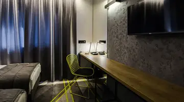 Air Hotel