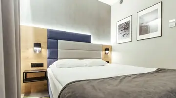 Air Hotel