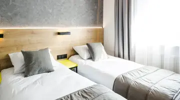 Air Hotel