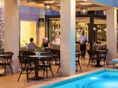 Airis Boutique Hotel & Suites