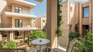 Airis Boutique & Suites