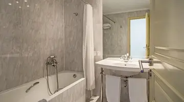 Airotel Stratos Vassilikos Hotel