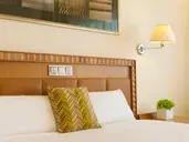 Ajax Hotel