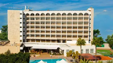 Ajax Hotel