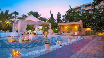 Ajax Hotel