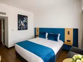 Ajax Hotel