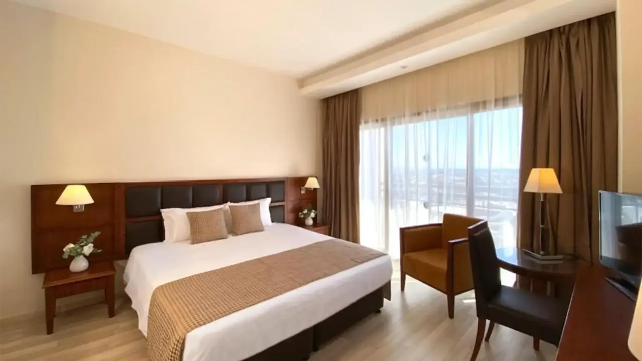 Ajax Hotel