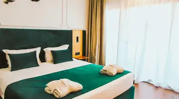 Ajax Hotel