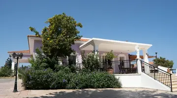 Akamanthea Holiday Village