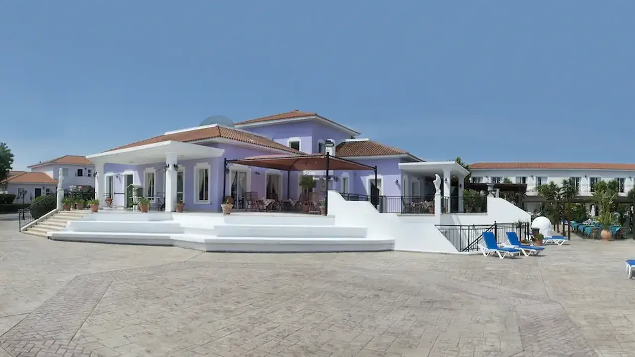 Akamanthea Holiday Village