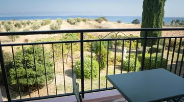 Akamanthea Holiday Village