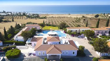 Akamanthea Holiday Village