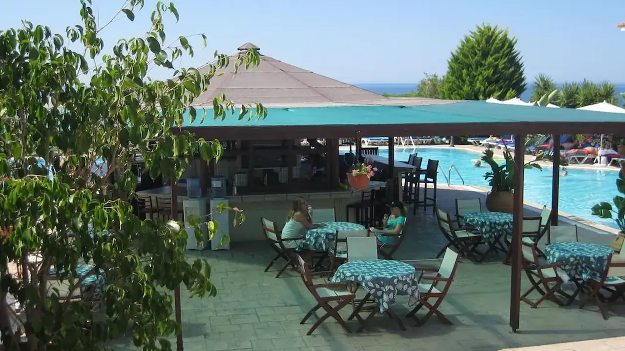 Akamanthea Holiday Village