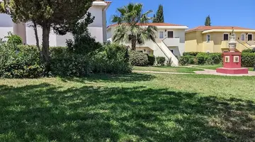 Akamanthea Holiday Village