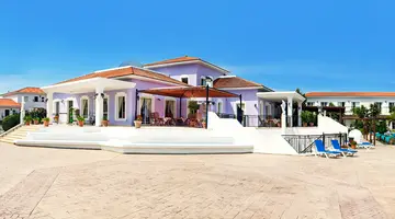 Akamanthea Holiday Village