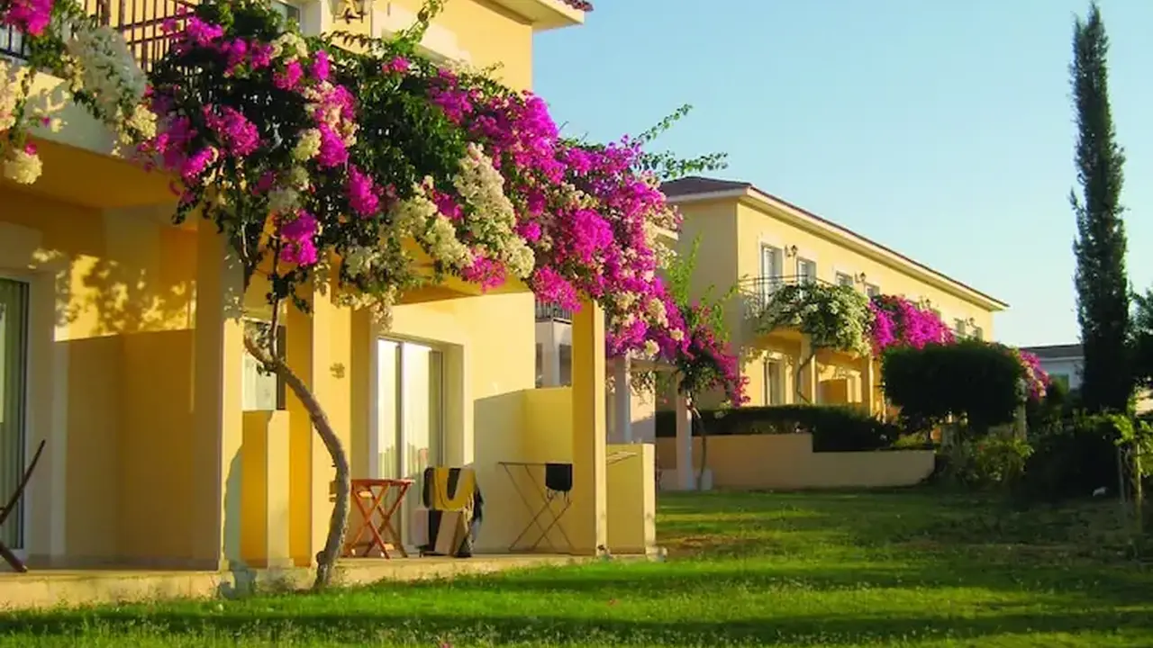 Akamanthea Holiday Village