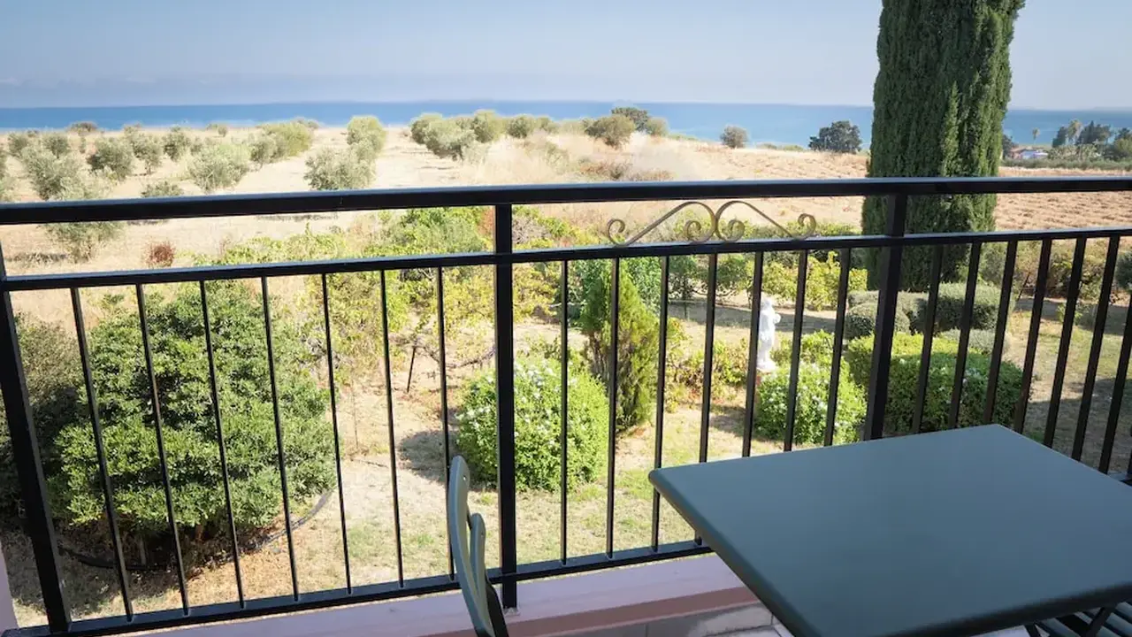 Akamanthea Holiday Village