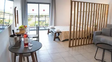 Akamanthea Holiday Village