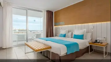 AKEAH Broncemar Hotel