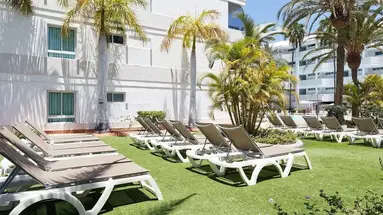 AKEAH Broncemar Hotel