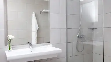 AKEAH Broncemar Hotel