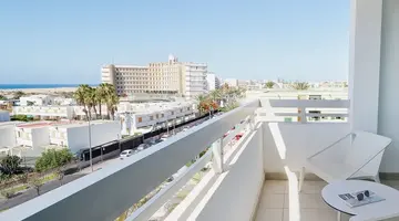 AKEAH Broncemar Hotel