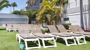 AKEAH Broncemar Hotel