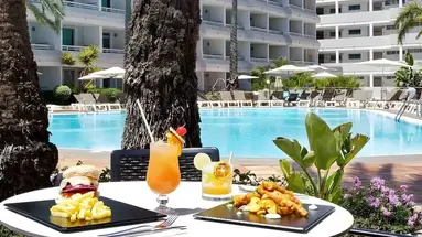 AKEAH Broncemar Hotel