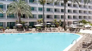 AKEAH Broncemar Hotel