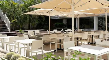 AKEAH Broncemar Hotel
