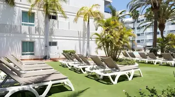 AKEAH Broncemar Hotel