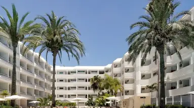 AKEAH Broncemar Hotel