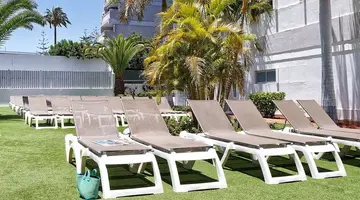 AKEAH Broncemar Hotel