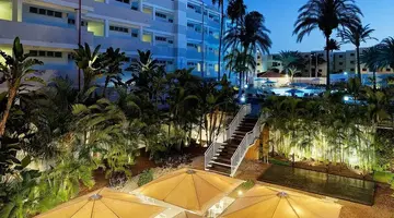 AKEAH Broncemar Hotel