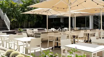 AKEAH Broncemar Hotel