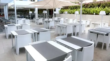 AKEAH Broncemar Hotel