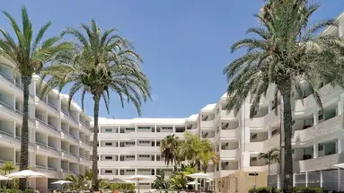 AKEAH Broncemar Hotel